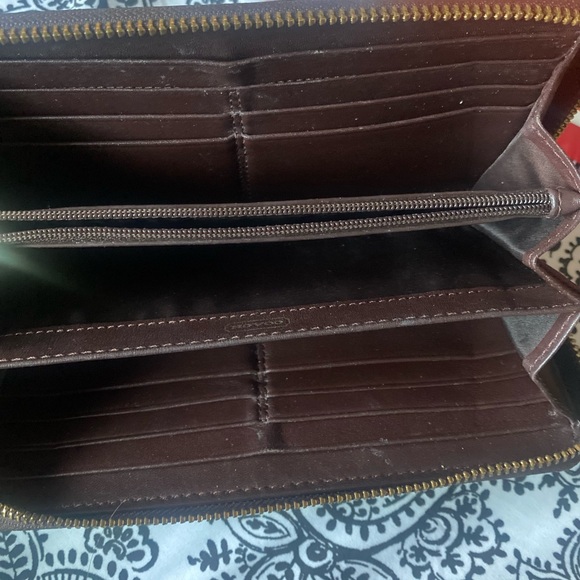 ❣️SOLD❣️🤎🤎🤎gently used coach wallet🤎🤎🤎 - Picture 3 of 4